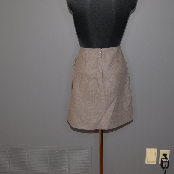 COS Taupe Wool Mini Skirt with Pleated Pockets Sz 6 - Picture 3 of 8